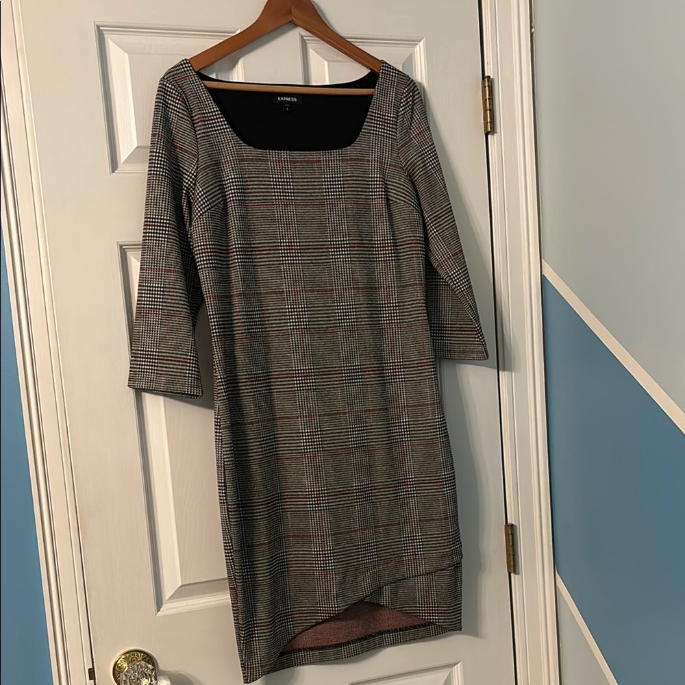 Express Gray Sheath Dress with 3/4 Sleeves and Square Neck